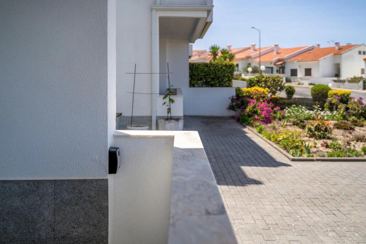 Beach Retreat Torres Vedras Exterior photo